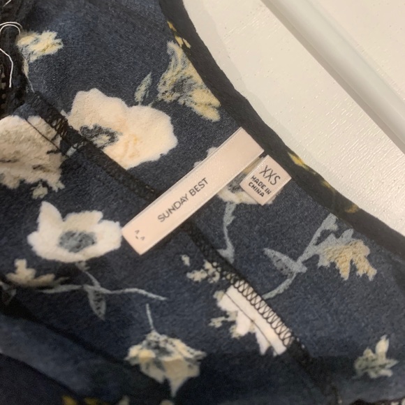 Aritzia “Sunday best” Tank Top - Picture 3 of 3